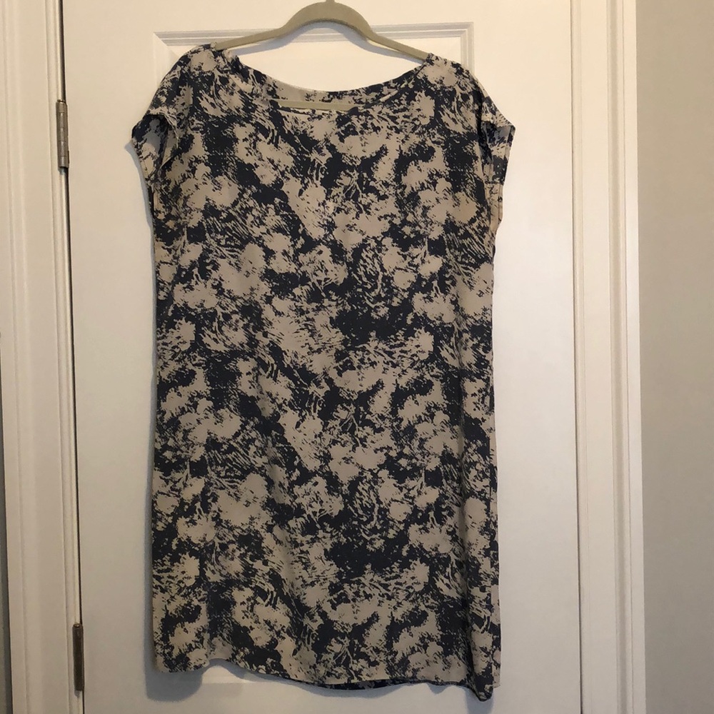 NWOT Club Monaco Silk Shift Dress Size 6